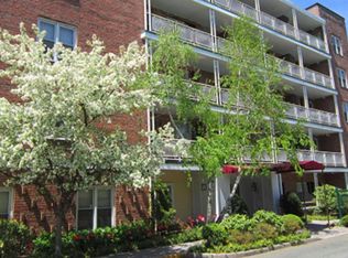 10 Brookside Park #2C, Greenwich, CT 06831