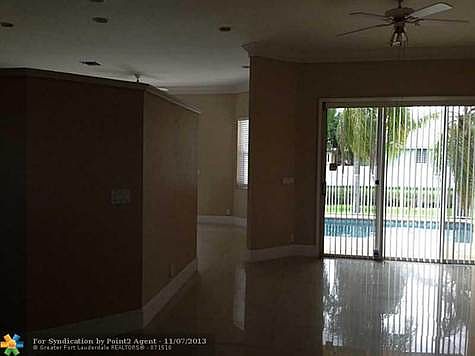 4th image of 12160 NW 26th St