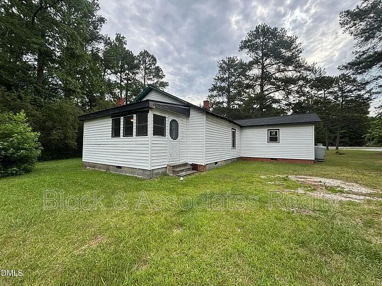 87 Robert Thompson Rd — Photo 10
