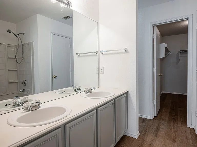 8924 King St — Photo 18
