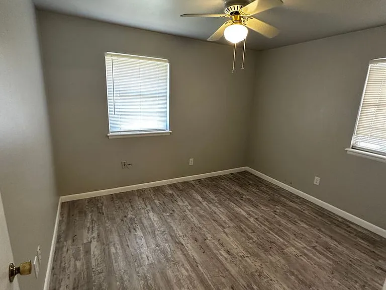 1317 SW 68th St — Photo 35