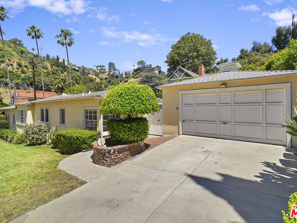 1st image of 2550 Canyon Dr