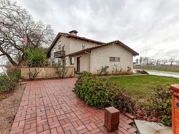3rd image of 26124 Walch Ave