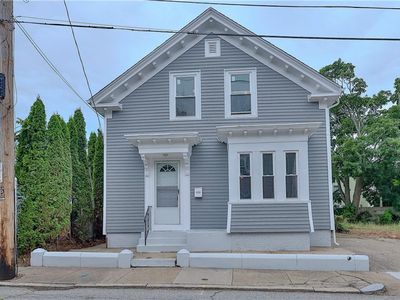 44 Merrick St, Pawtucket, RI, 02860
