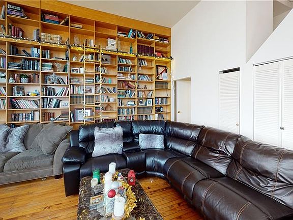 3rd image of 190 Fordham St APT 16