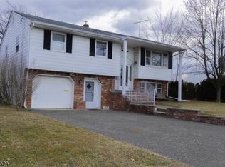 39-29 Morlot Ave, Fair Lawn, NJ 07410
