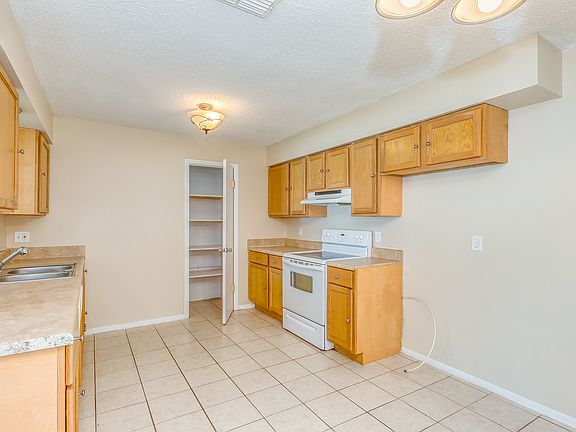 2nd image of 108 Morelia Ln
