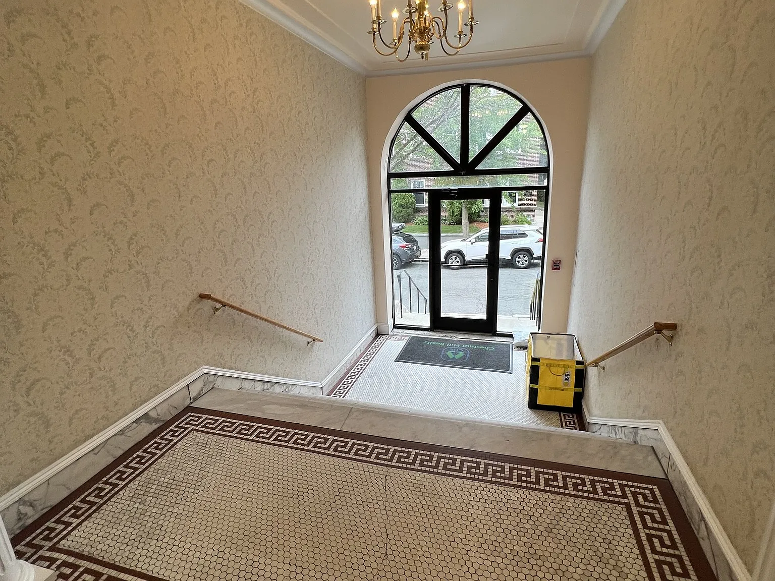 2 bed, 1.0 bath, 965 sqft, $3,145 — Photo 2