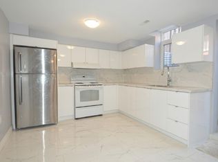3472 Beau Rivage Cres #1, Mississauga, ON L5L5H6