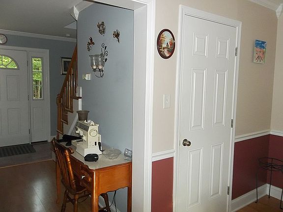 3rd image of 195 Chapel Hill Dr