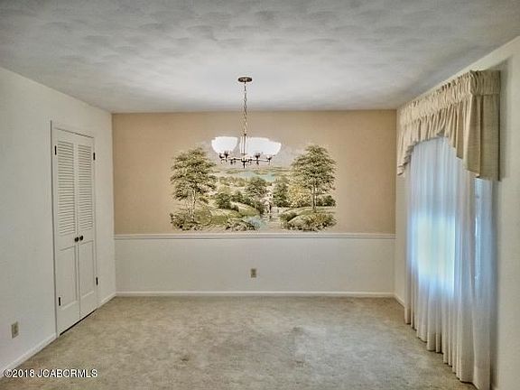 4th image of 2513 Orchard Ln