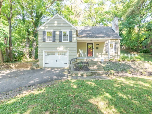 2777 Grinstead Dr, Louisville, KY 40206