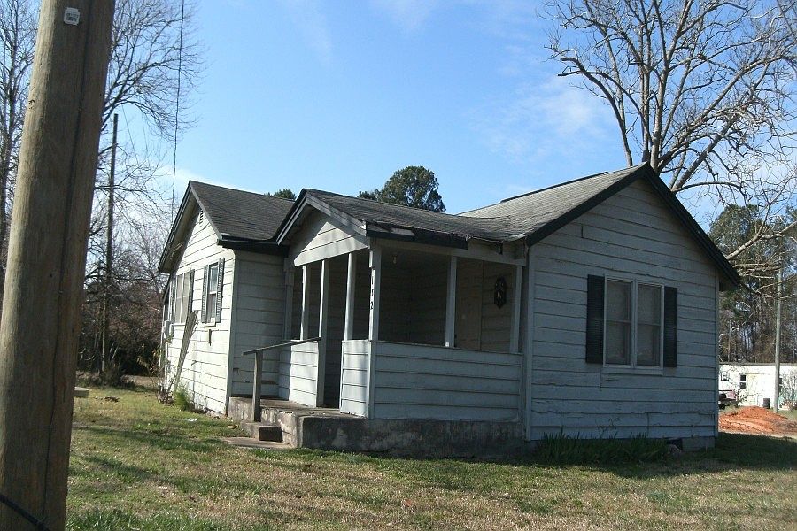 2nd image of 132 Liberty Ln #A