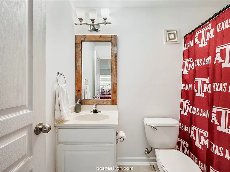 1725 Harvey Mitchell Pkwy S #2125 — Photo 10