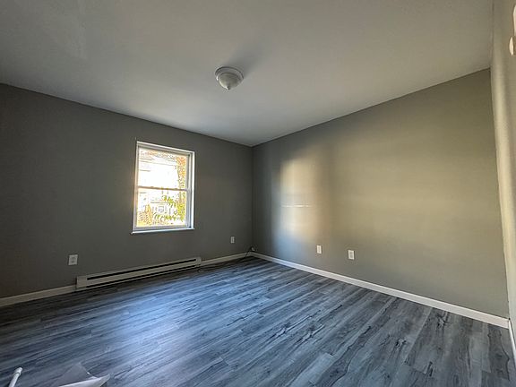 2nd image of 99 Shelley St #2A