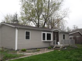 108 Fairview Dr, Walkerton, IN 46574