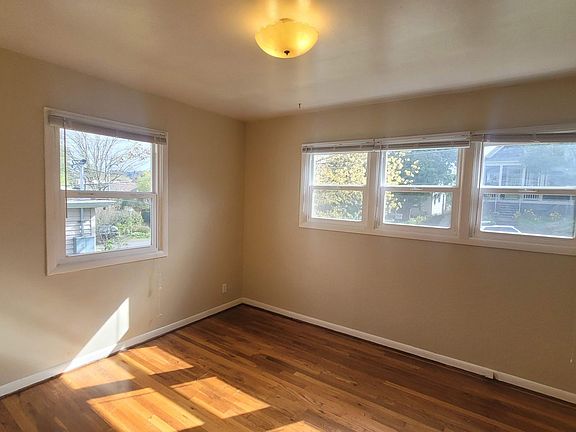 5th image of 3901 SE 49th Ave #3901