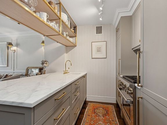 4th image of 311 Greenwich St APT 5E