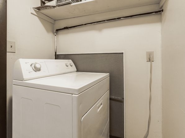 826 W Hillcrest Dr APT B