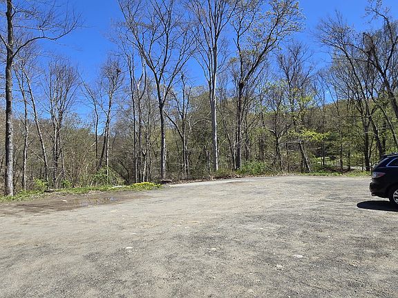 4th image of 59-65 Maple Street