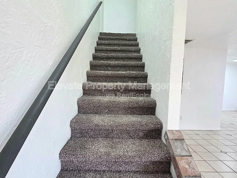 530 Westwood Ct — Photo 12