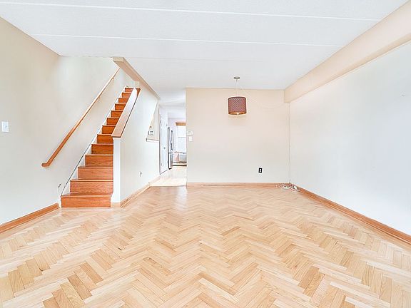 5th image of 300 W 138th St #2571D
