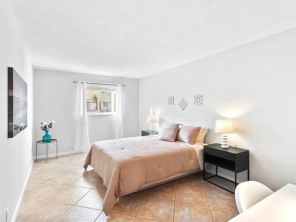 5th image of 251 S Cypress Rd APT 127