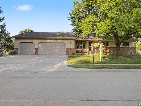1222 N Howard St, Fremont, NE 68025