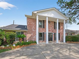 5722 Arncliffe Dr, Houston, TX 77088