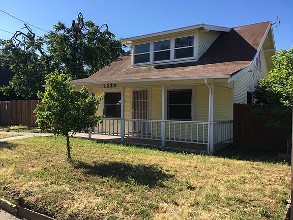 Large lot w/ wraparound yard