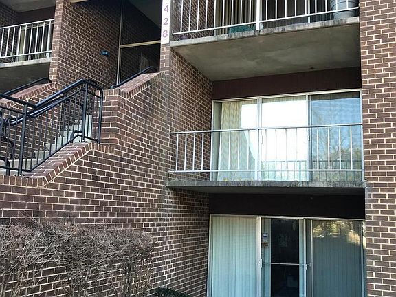 4th image of 428 Girard St APT 104