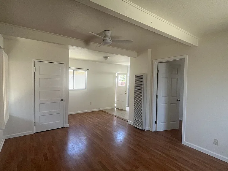 8020 Bright Ave — Photo 13