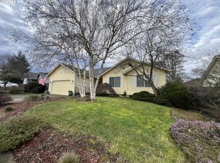 2667 Golfview Ave, Sutherlin, OR 97479