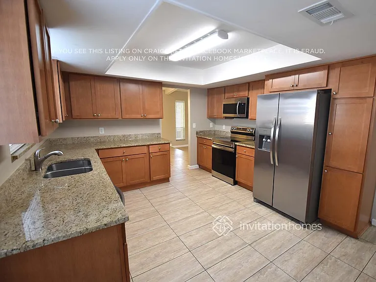123 Lyndhurst Dr — Photo 3
