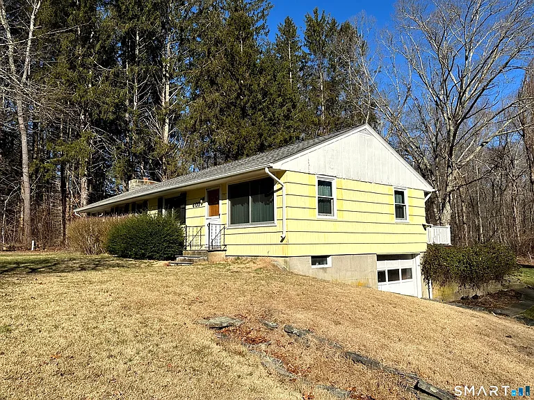 407 Route 2 — Photo 3