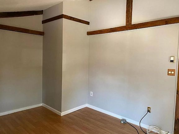 3rd image of 146 E Nields St #0