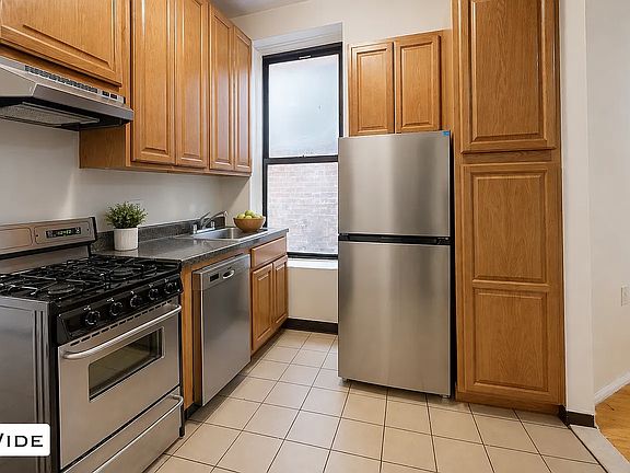 3rd image of 205 W 80th St #5F