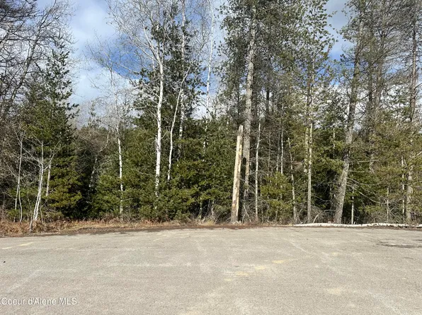 205 Palamino Ct, Pinehurst, ID 83850