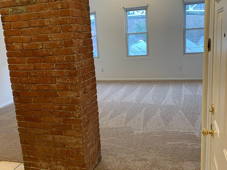 312 Saline St #2 — Photo 5