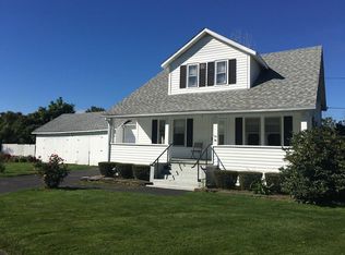 121 Old Amherst Rd, Sunderland, MA 01375