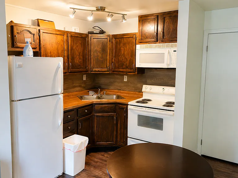 746 School St #1 — Photo 3
