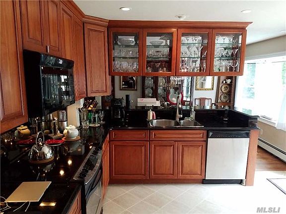 3rd image of 65 Brandy Ln