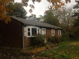 27 Hideaway Ln, Wareham, MA 02571