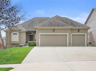 21723 W 95th Ter, Lenexa, KS 66220