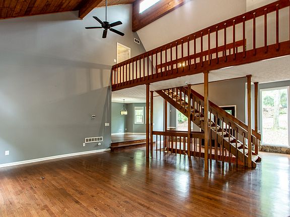 2nd image of 2141 Dayron Cir