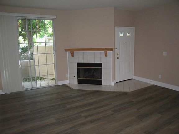 5th image of 24127 Del Monte Dr Unit 121