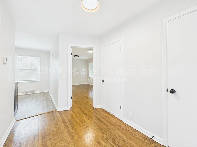 4279 E 60th Ter — Photo 5