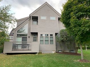 147 Catamount Rd, Hartford, VT 05047