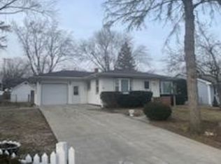 17806 W Winnebago Dr, Grayslake, IL 60030