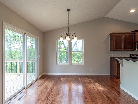 4th image of 19709 Marinda St